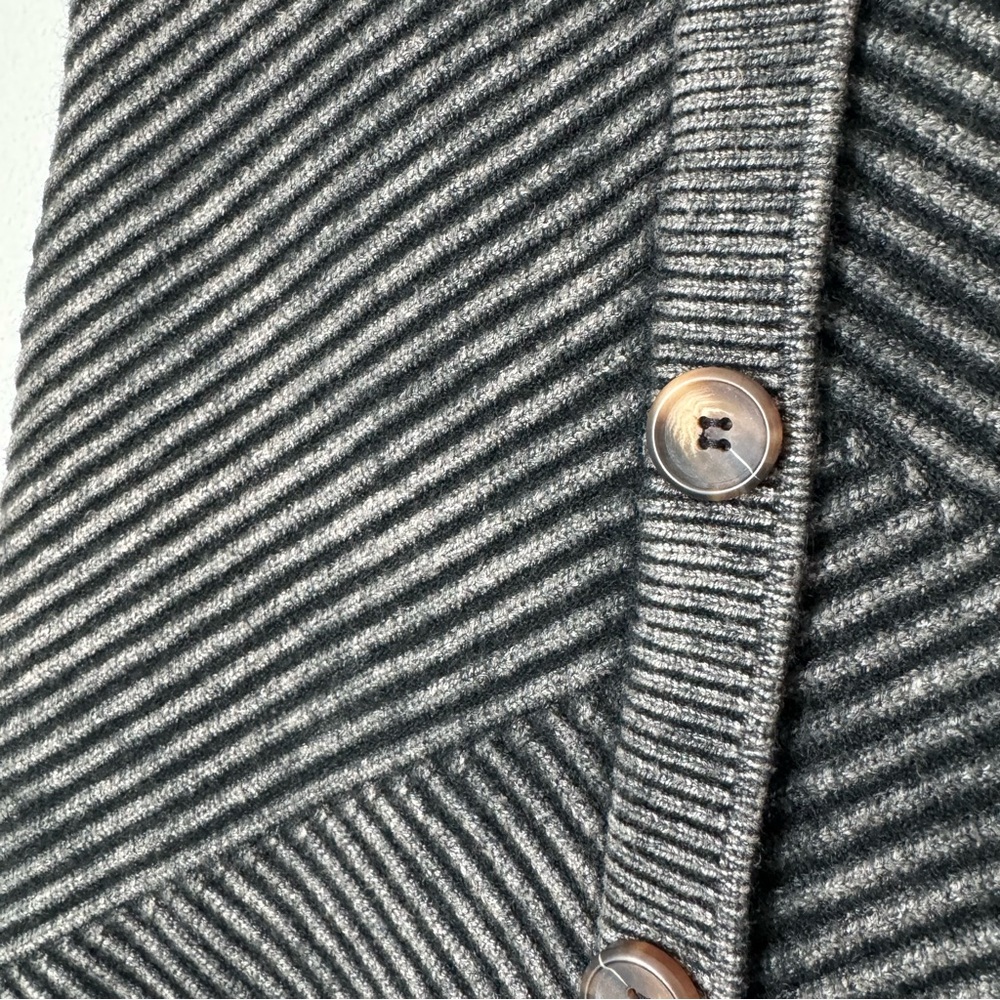 Emory Park Grey Chunky Knit Asymmetrical Ribbed Skirt Size Medium Fall Winter - Picture 5 of 12